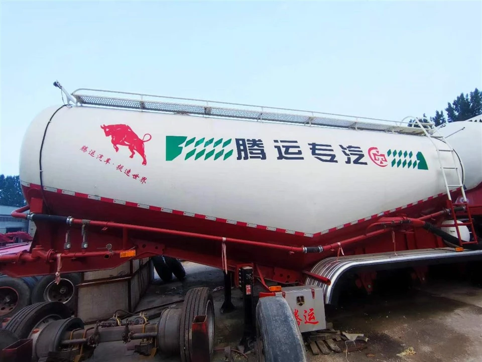 Dust Material Transport Vehicle