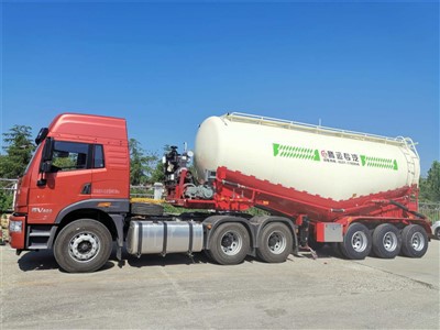 Powder Material Transport Truck